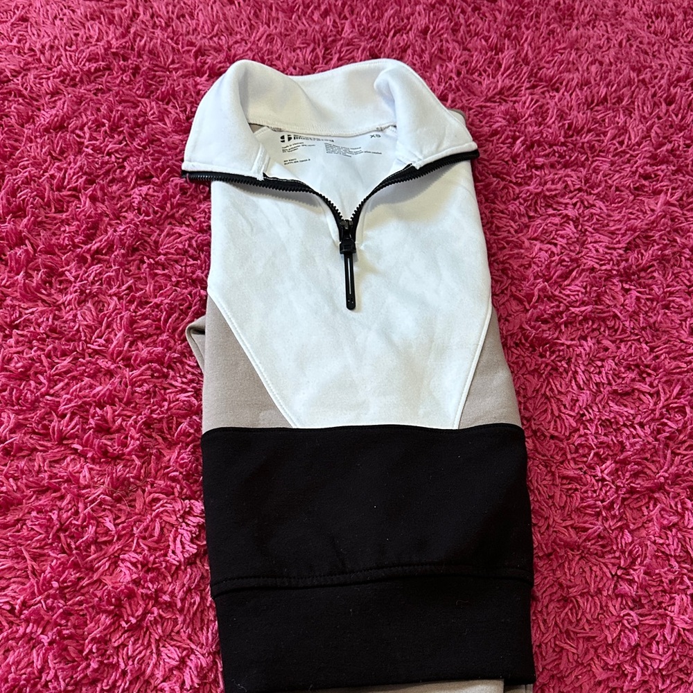 Colorblock Long Sleeve Top - Picture 4 of 5